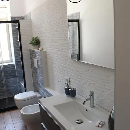 Apartment Cithouse - La Tua Casa Vacanze A *